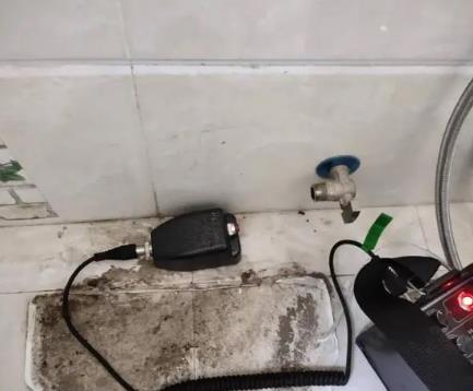 无极屋顶漏水维修公司分享下卫生间漏水的危害及解决方法